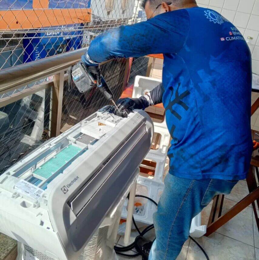 Serviço de ar condicionado - DMR Climatização